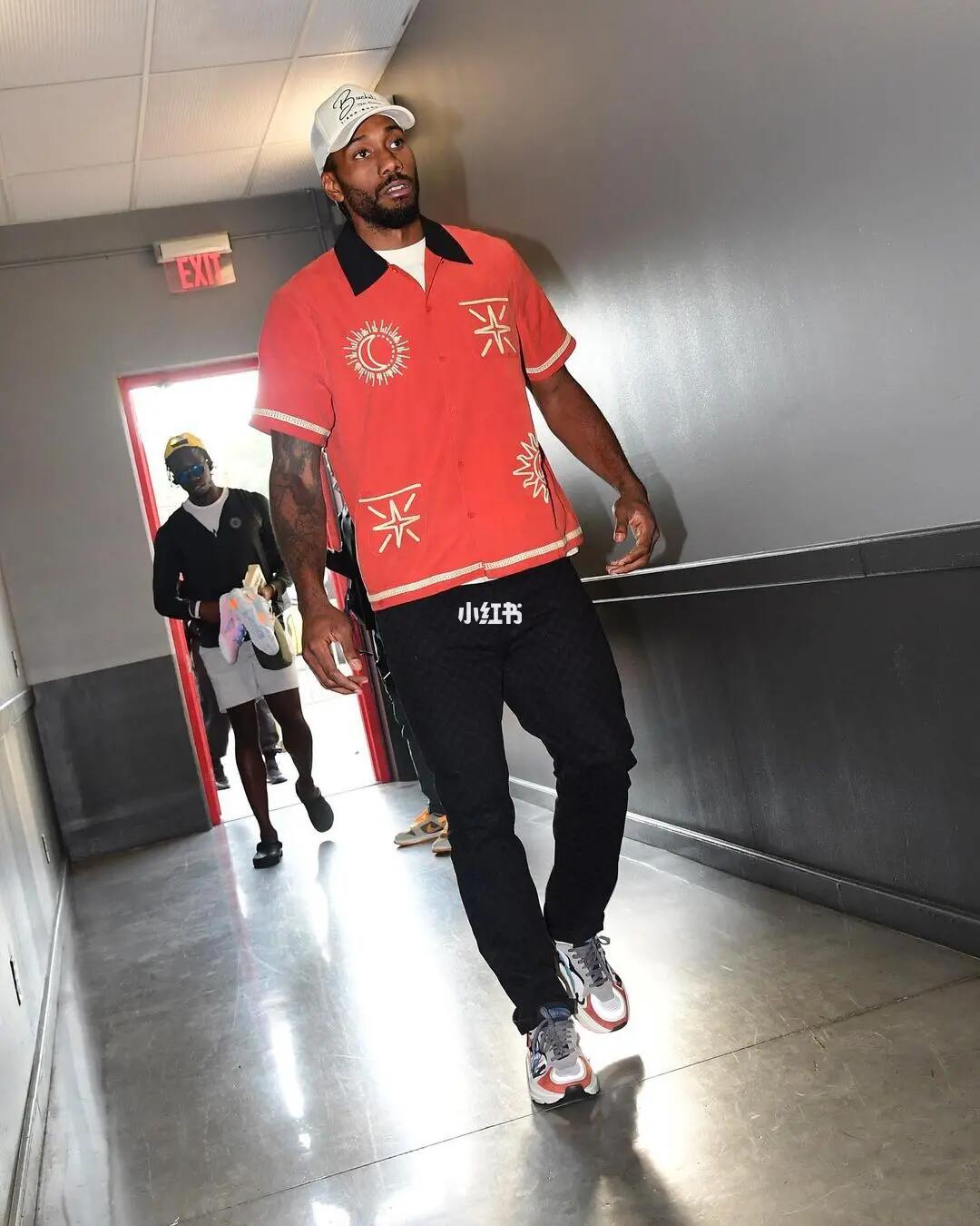 记者：巴黎原则上同意让尤文在下赛季继续租借穆阿尼