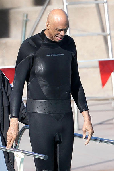 马拉松：上海马拉松完赛人数创纪录