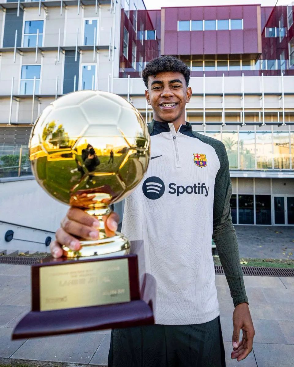 国靑净胜2球，日本1球小负，沙特9分、中国6分，日本3分，根据出线规则：中国U20男