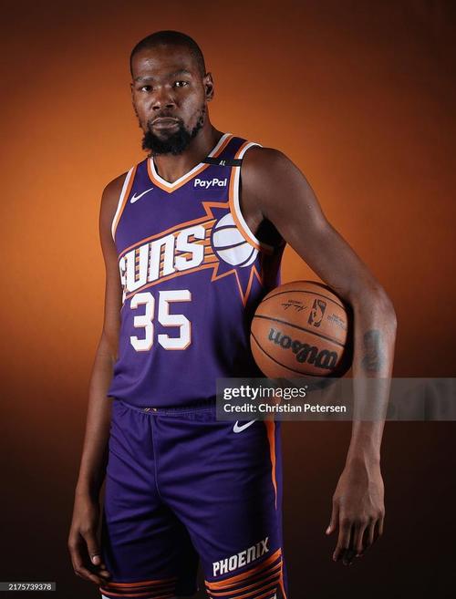 坦帕湾光芒队核心漫步者因涉嫌与未成年人发生关系被无限期休假