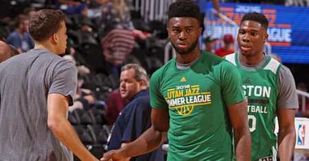 官方：因球迷对阿奇姆彭的歧视言行，成都蓉城被罚款50万元