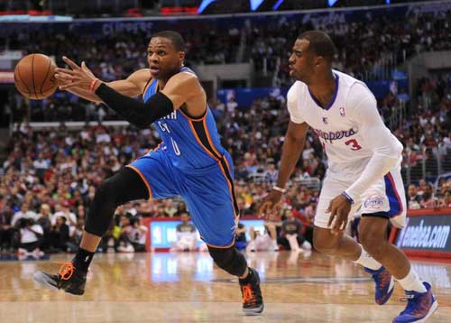 女篮又冒出一天才中锋？身高2米12酷似韩旭