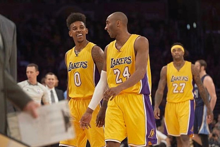 皇马维尼修斯关键进球助球队获胜